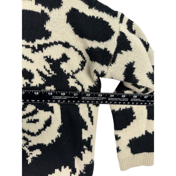 365 Point Tiger Face Animal Print Knit Sweater Cream Black Size Small Oversized - Picture 6 of 10